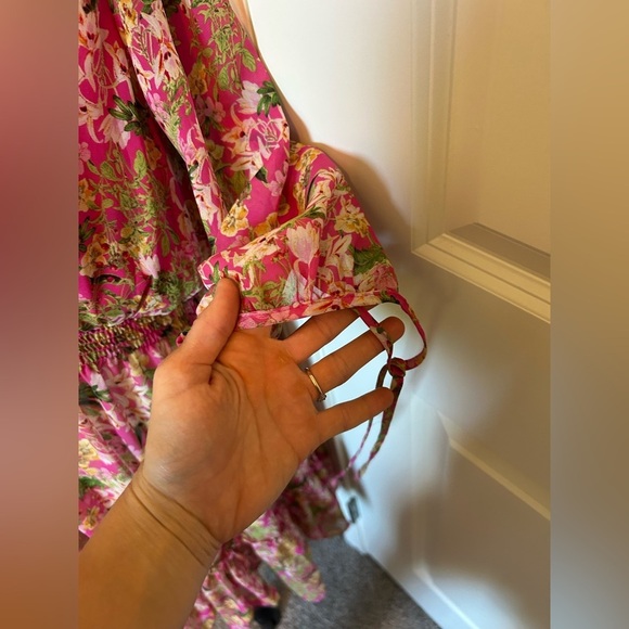 Pink long sleeve, sheer, V neck, peasant sleeve, ruffled, Floral Midi Dress - Picture 5 of 10